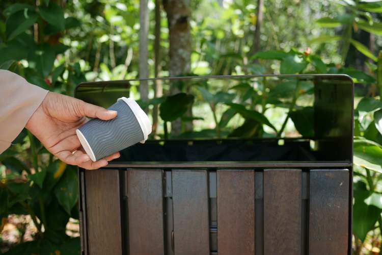 Ecco come buttare in maniera corretta la spazzatura per la raccolta differenziata