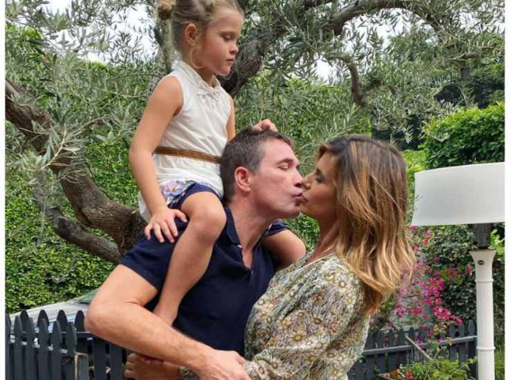 Elisabetta Canalis con Brian Perri e la figlia.