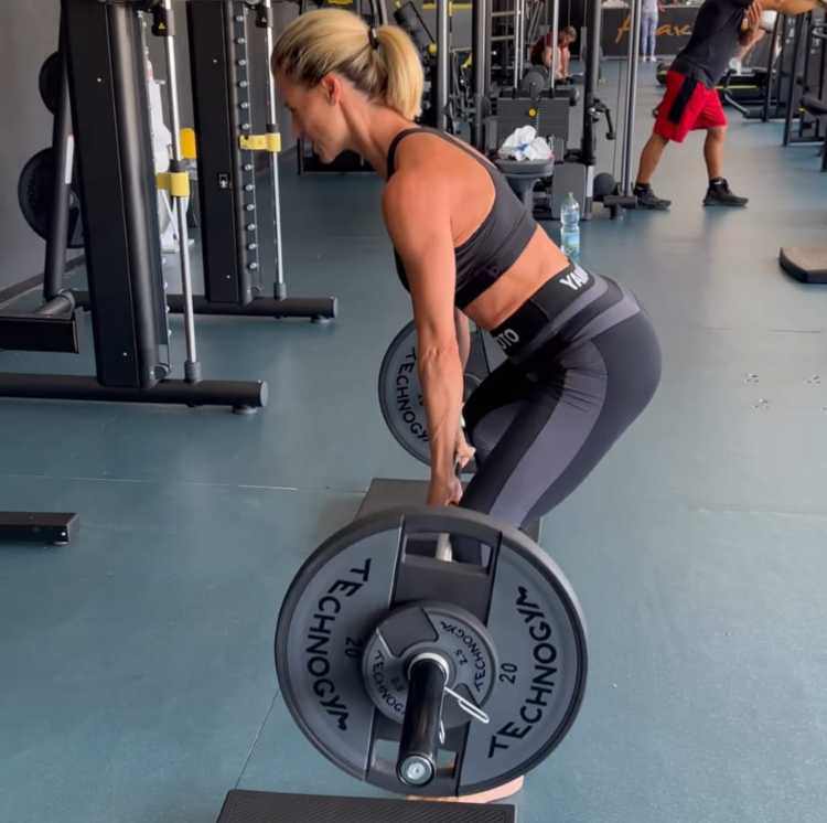 Michelle Hunziker e l'allenamento molto pesante