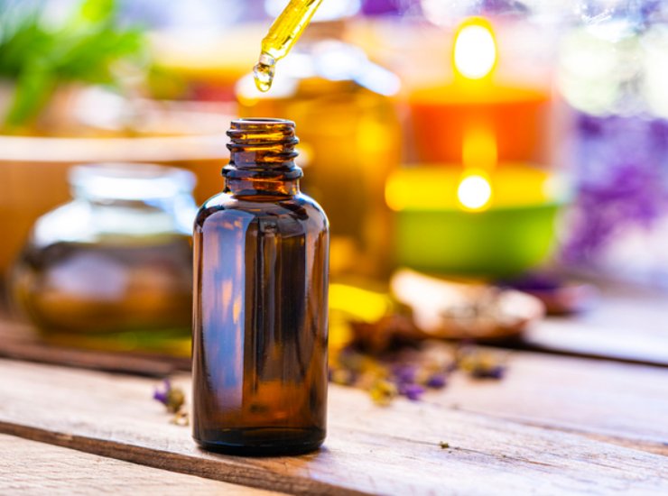 Tea Tree Oil per bucato e superfici