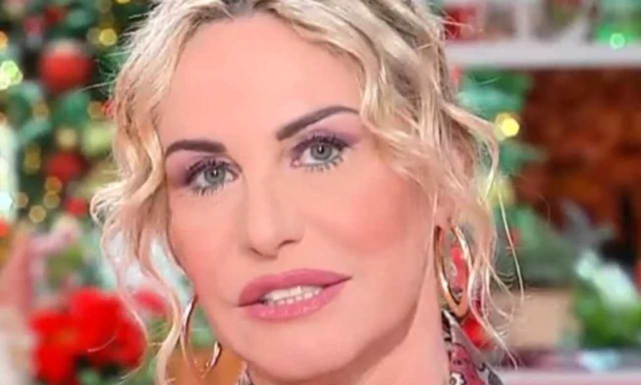 Antonella Clerici è a dir poco sconvolta