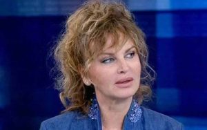 Dalila di Lazzaro in pericolo