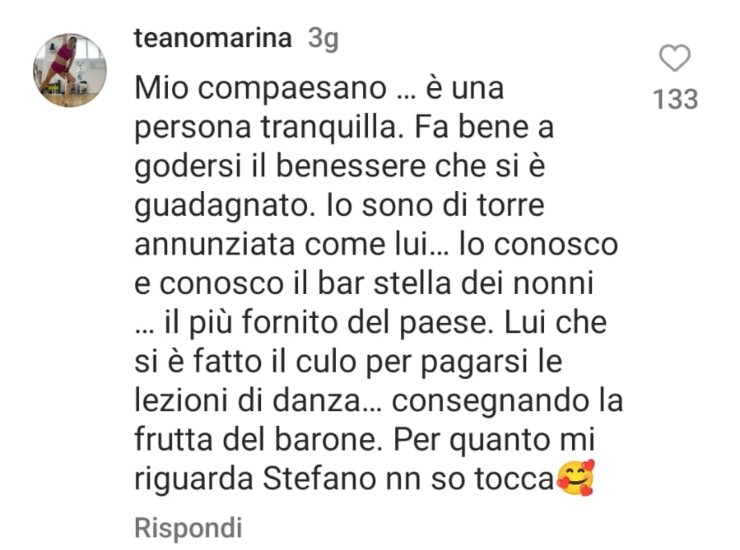 Commento sotto un post di Stefano De Martino.