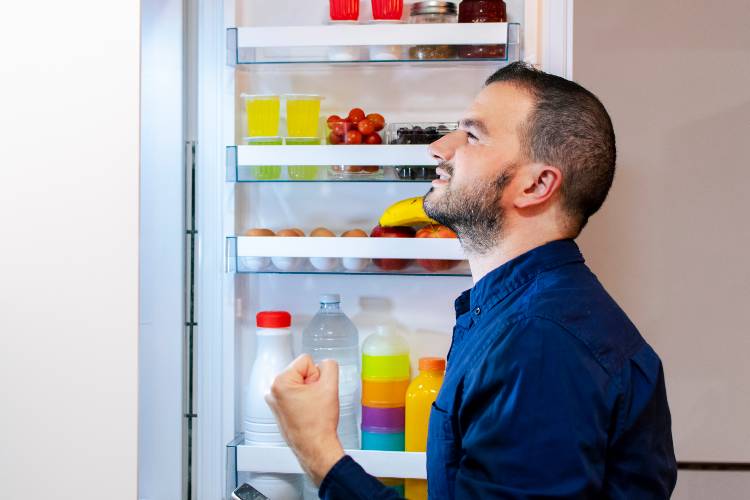 Ecco come sbrinare il frigo in pochi minuti