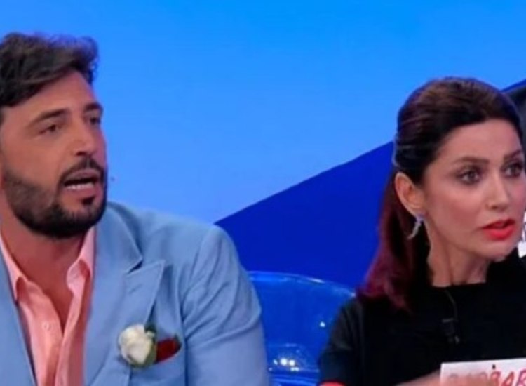 Barbara De Santi torna a Uomini e Donne ma Incarnato non c'è