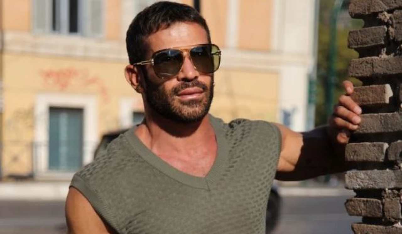 Scandalo per Gianni Sperti