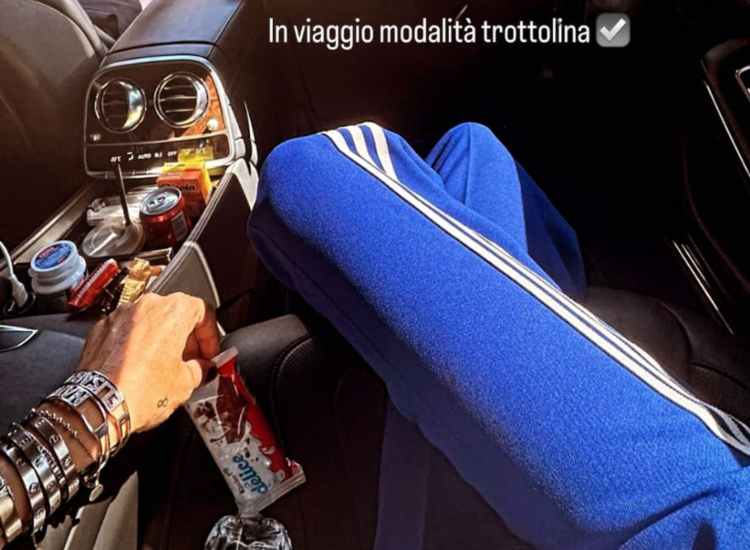 Elisabetta Gregoraci e il vizietto che fa anche in macchina
