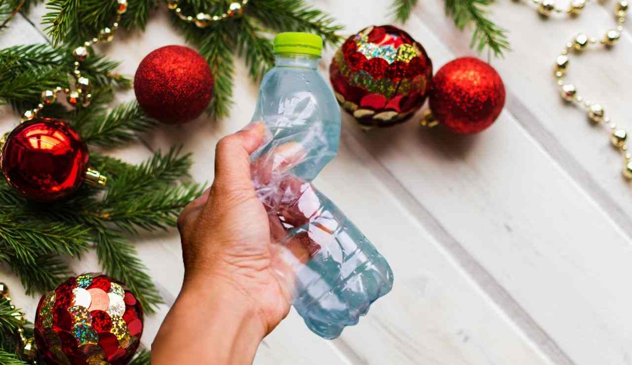 Non buttare quella bottiglia: diventa la decorazione perfetta per il Natale 2023. Bastano 10 minuti e un po