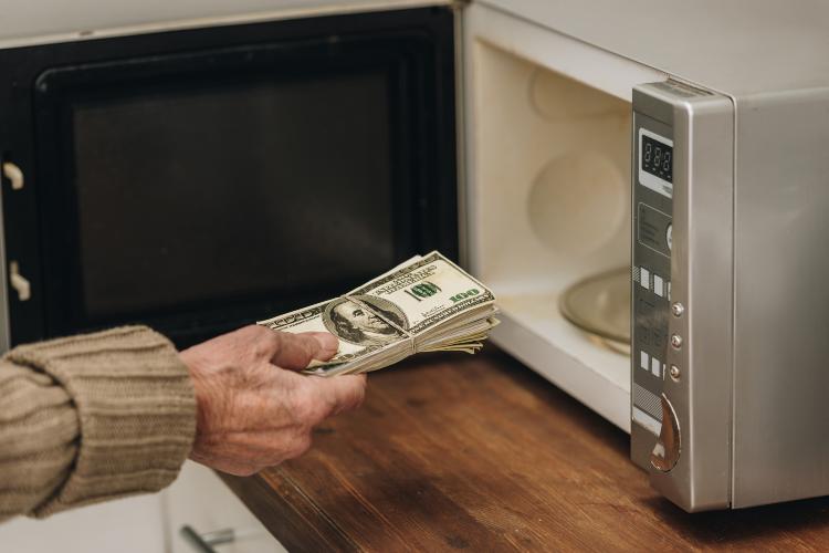 Microonde e forno a confronto