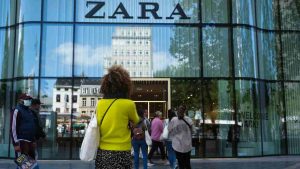 Zara: il vestito perfetto per le feste - belligea.it