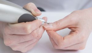 BeliceWeb.it - Ricrescita Unghie Gel, davvero orribile: cosa puoi fare per nasconderla